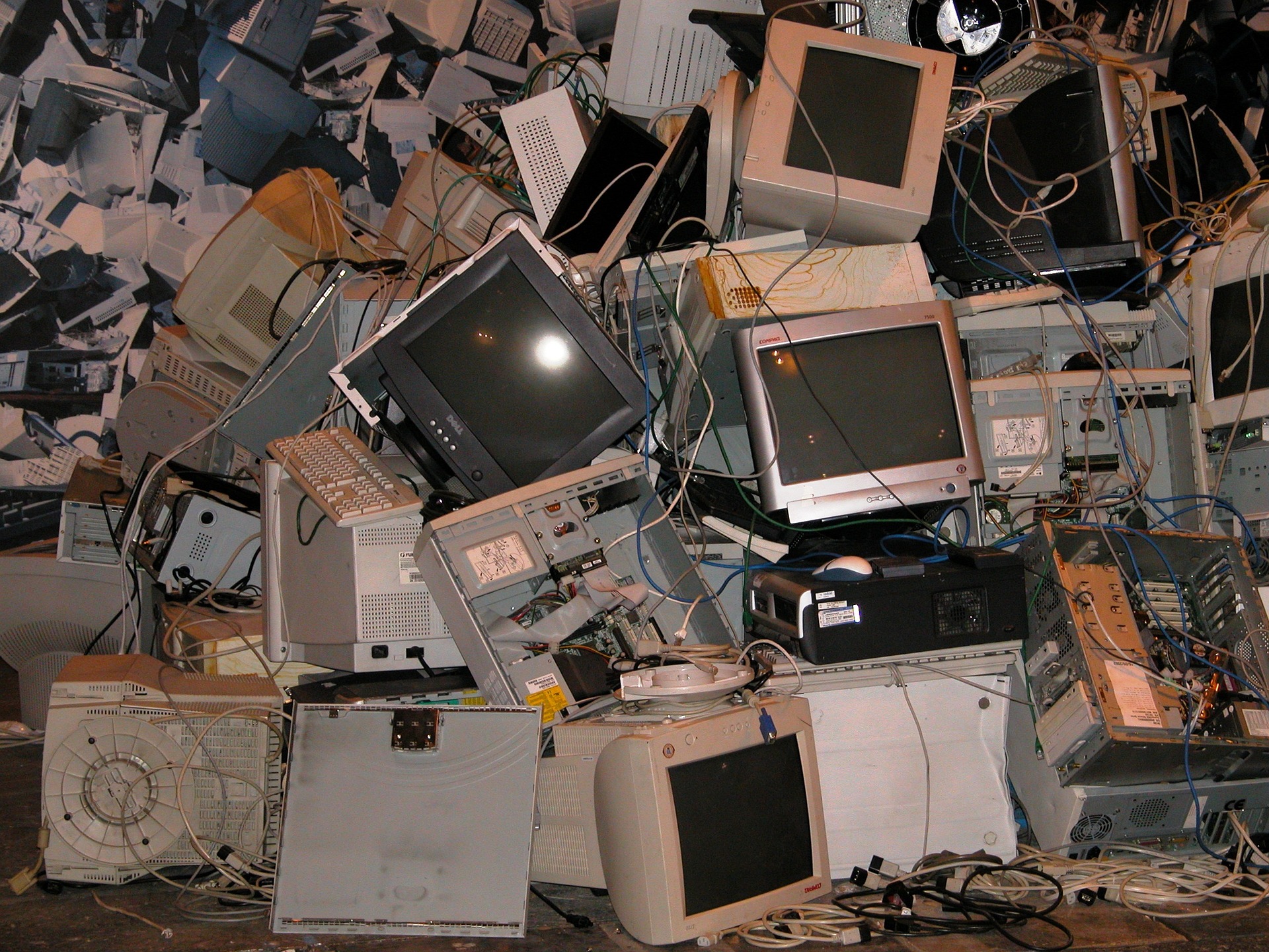 Electronic Waste: 7 Factors Driving The Escalating Growth
