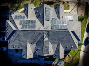 Read more about the article Solar Energy Pros and Cons: 8 Considerations