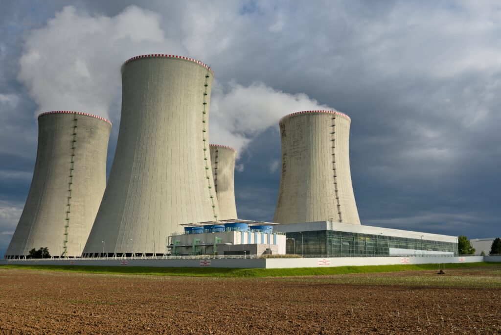 What Are The Pros And Cons Of Nuclear Energy?